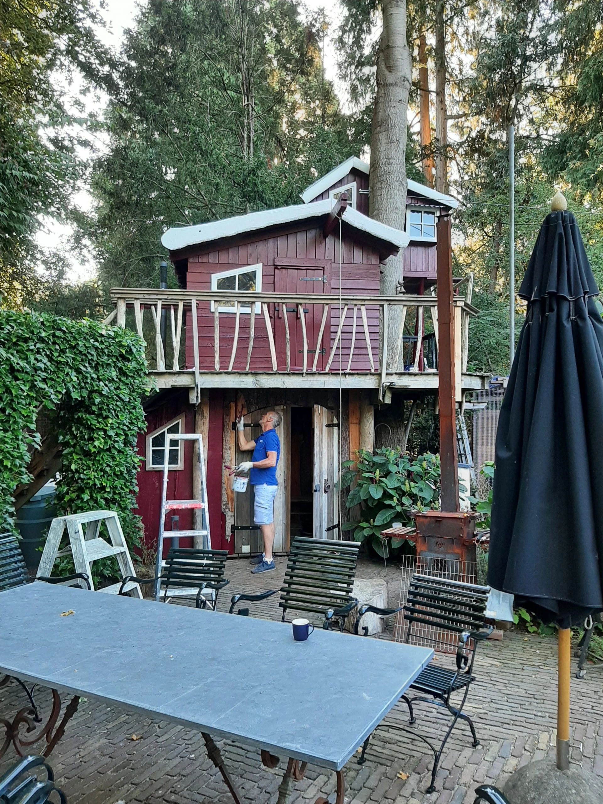 Buitenschilderwerk - boomhut renovatie